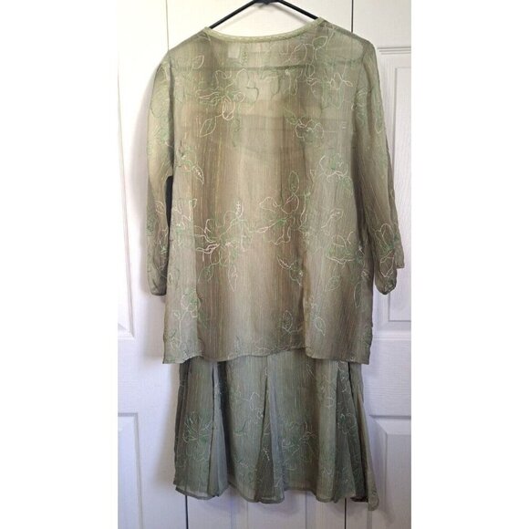 JH Collectibles 1X and 16W 3-Pc Green Embroidered Set Shirt/Tank(1X) Skirt(16W) - Picture 3 of 16
